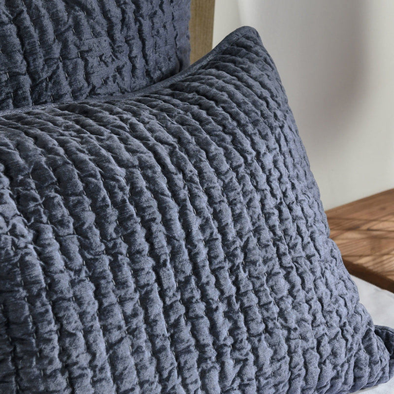 Bari - Velvet Quilt