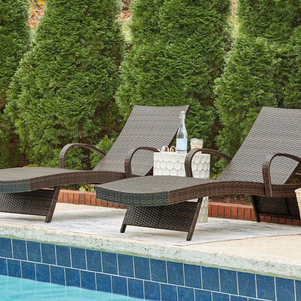 Kantana - Chaise Lounge