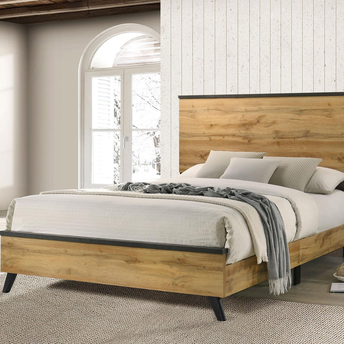 Kaywood 52-inch Eastern King Panel Bed Natural Pine