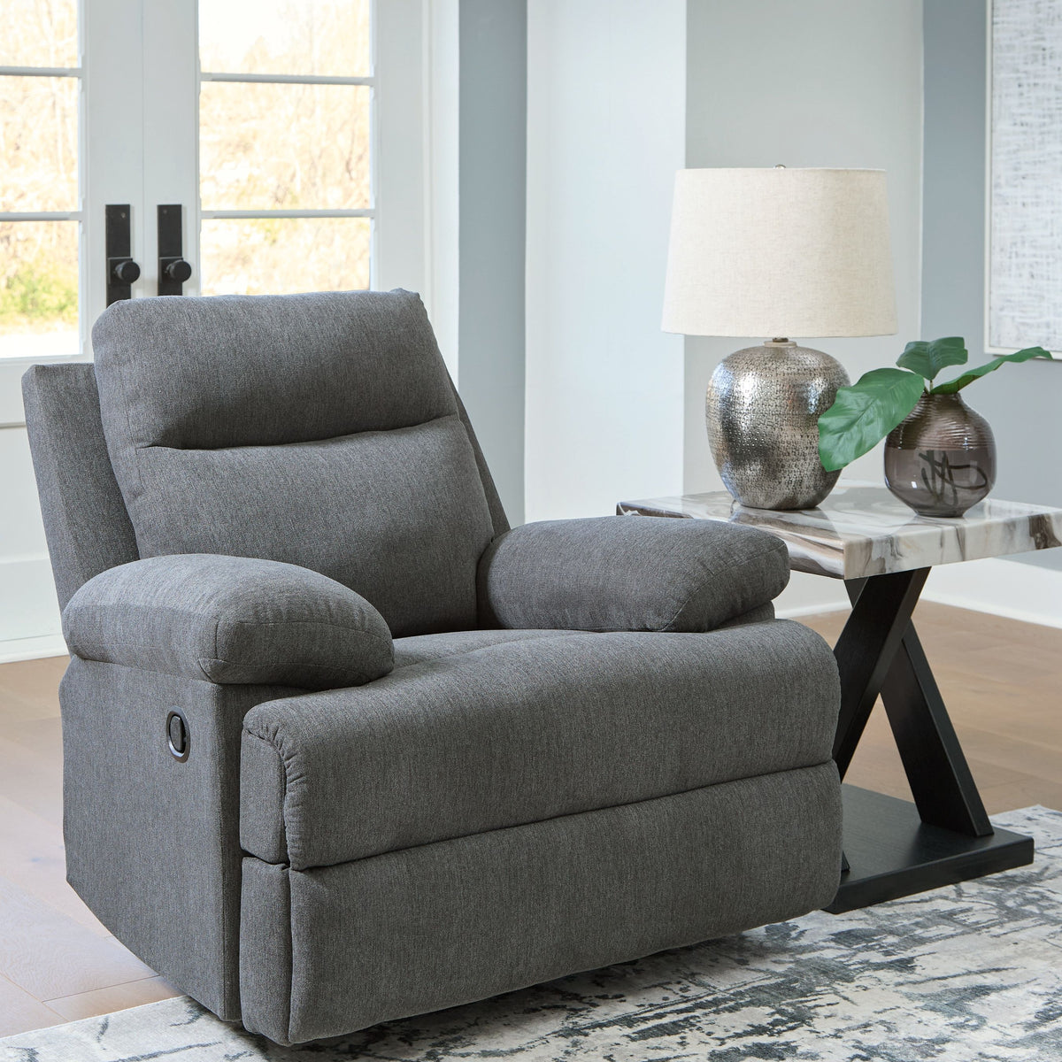 Side-Swipe - Rocker Recliner