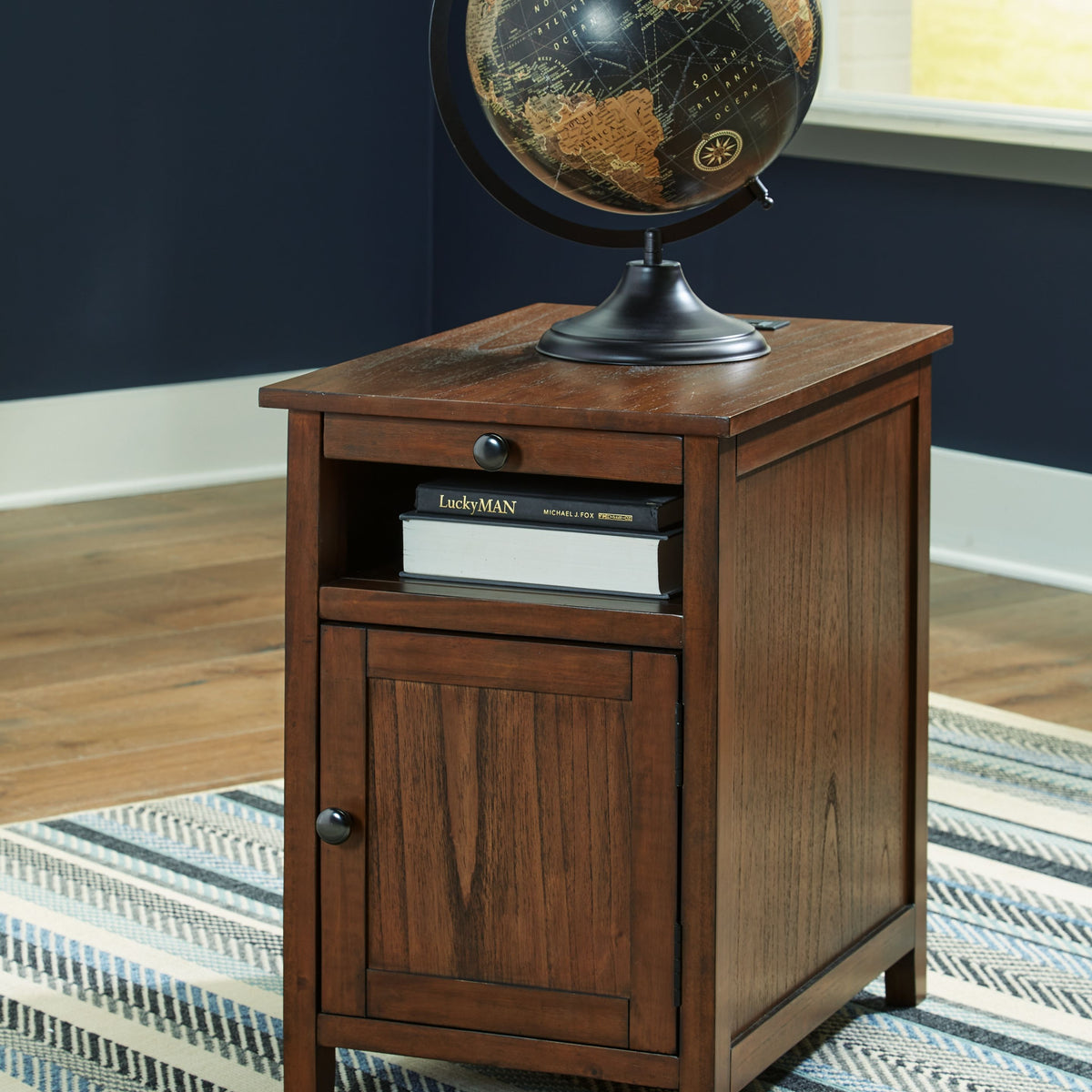 Treytown - Chair Side End Table