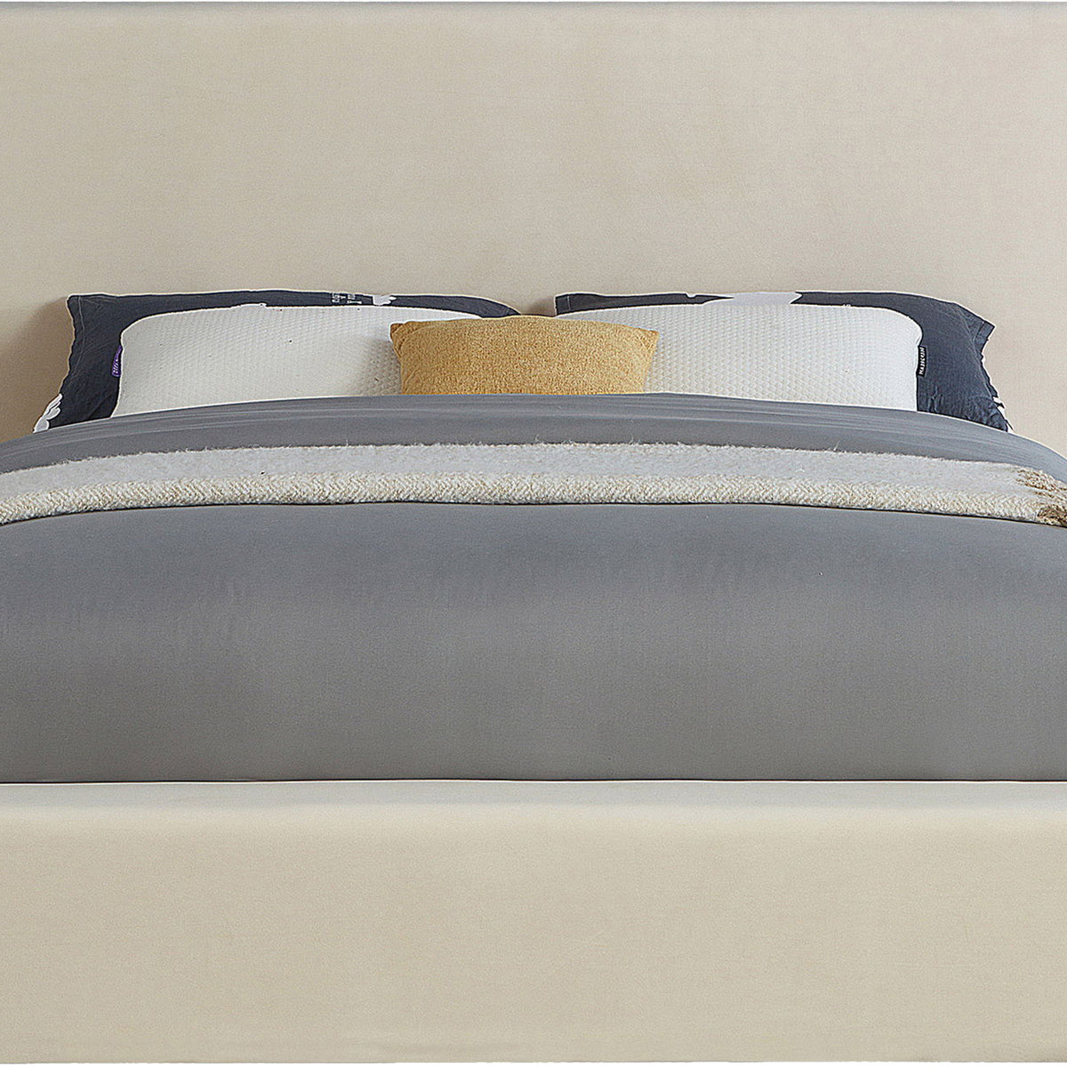 Dorian - Bed