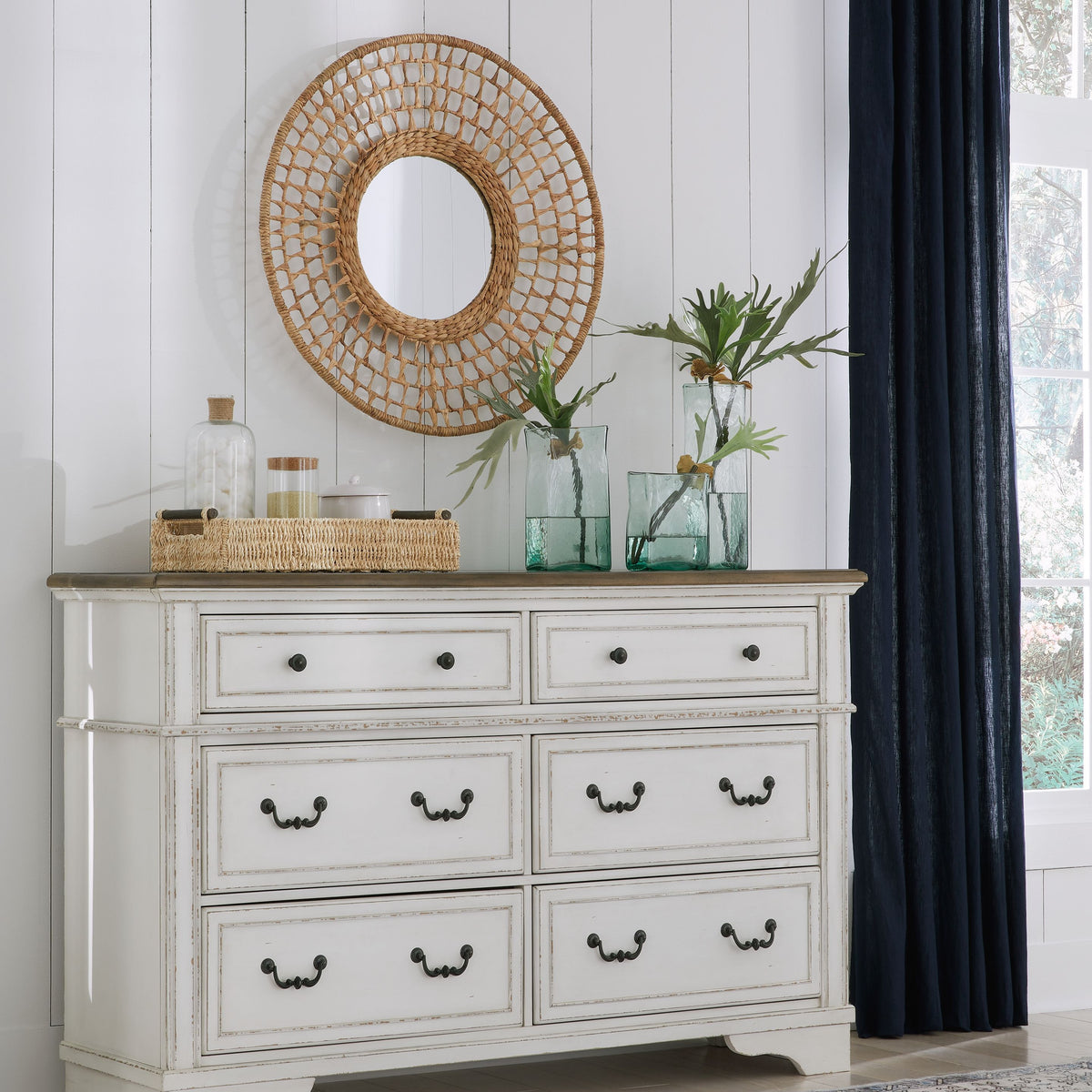 Blendon - Two-tone - Dresser