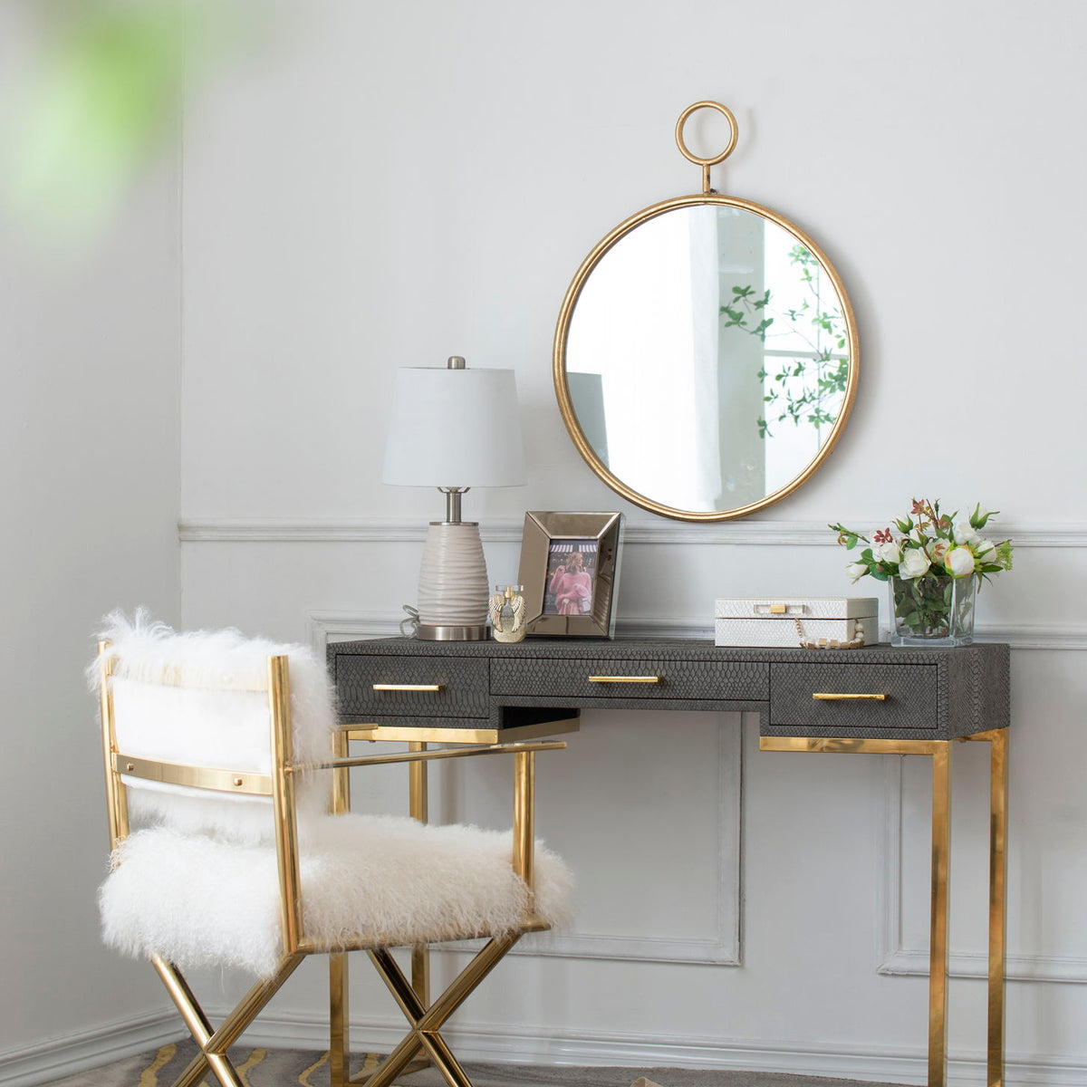 Circle Wall Mirror With Iron Frame, Accent Mirror For Living Room
