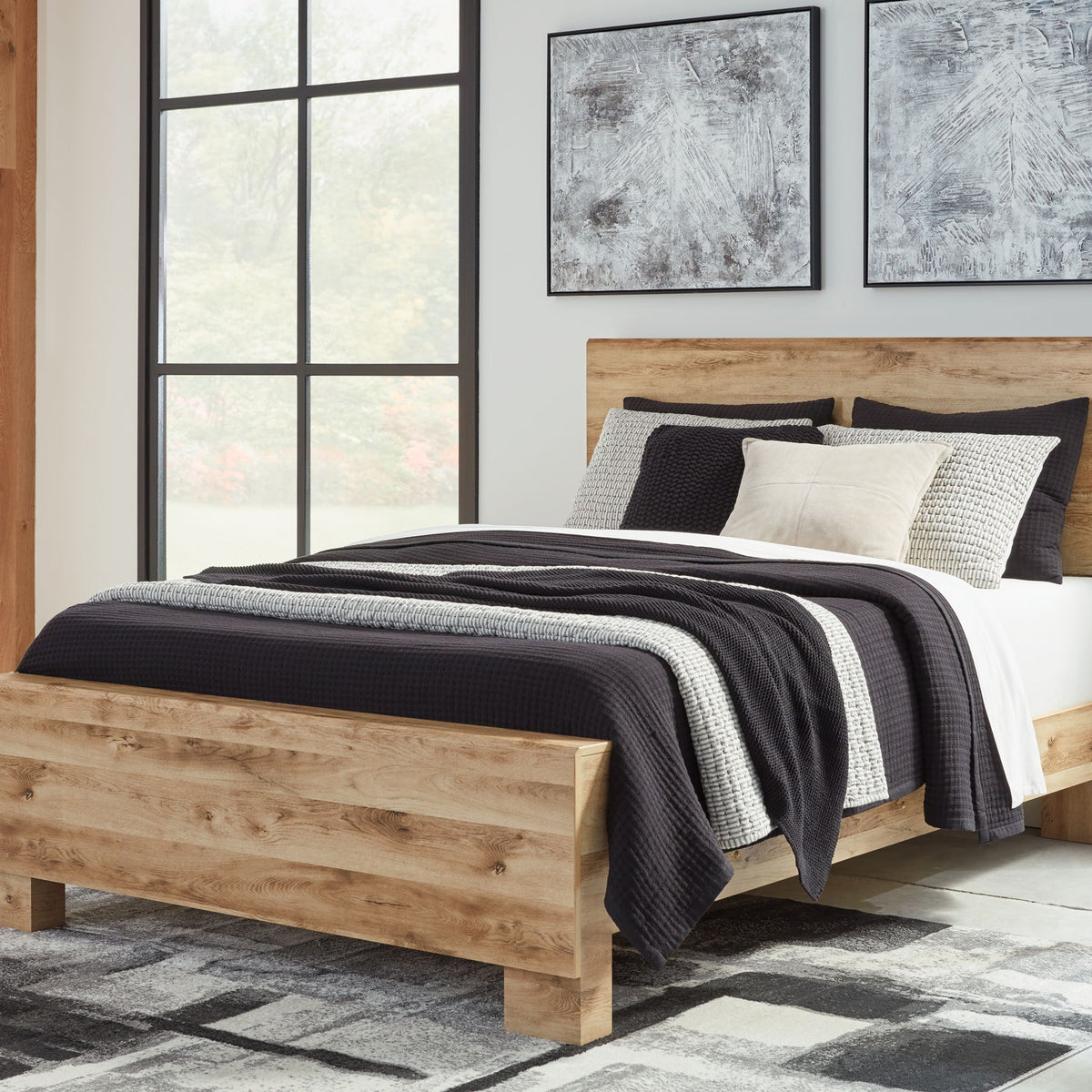 Hyanna - Panel Bed
