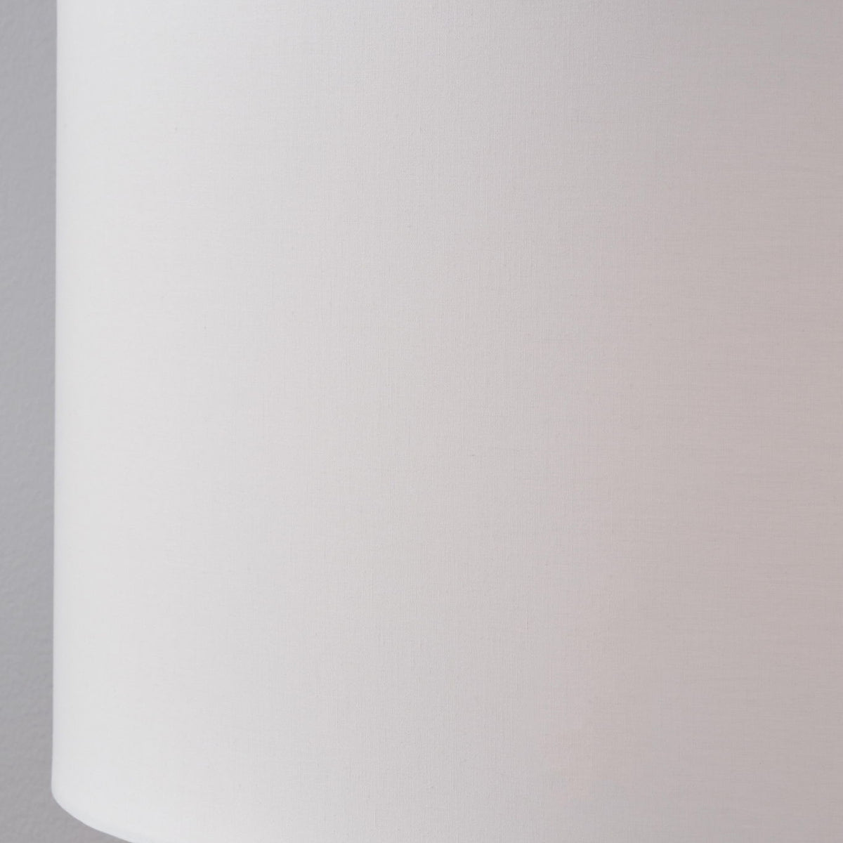 Dashland - Metal Table Lamp - White / Navy