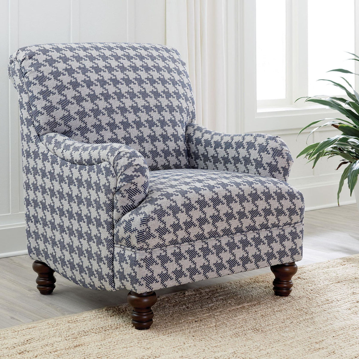 Glenn Upholstered English Arm Accent Chair Blue