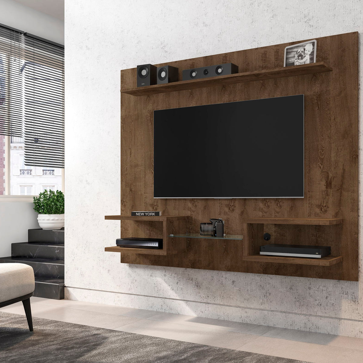 Manhattan Plaza - TV Panel