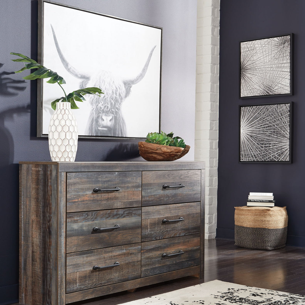 Drystan - Dresser