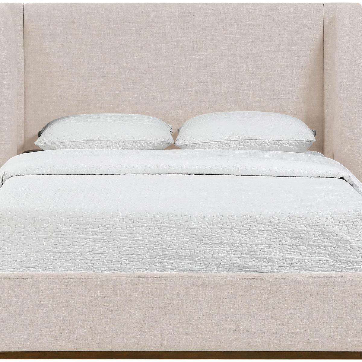 Aurin - Upholstered Bed