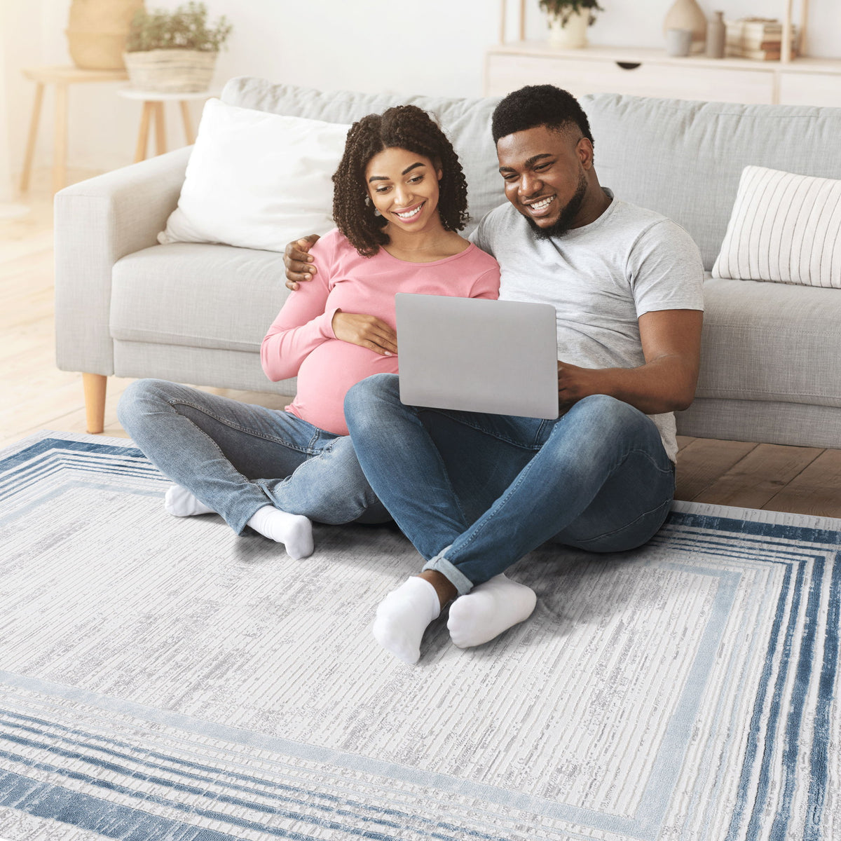 Marfi - 8' X 10' Bordered Area Rug - Blue / Ivory