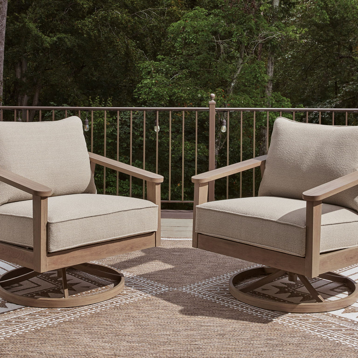 Harmony Headlands - Swivel Lounge With Cushion - Natural / Gray