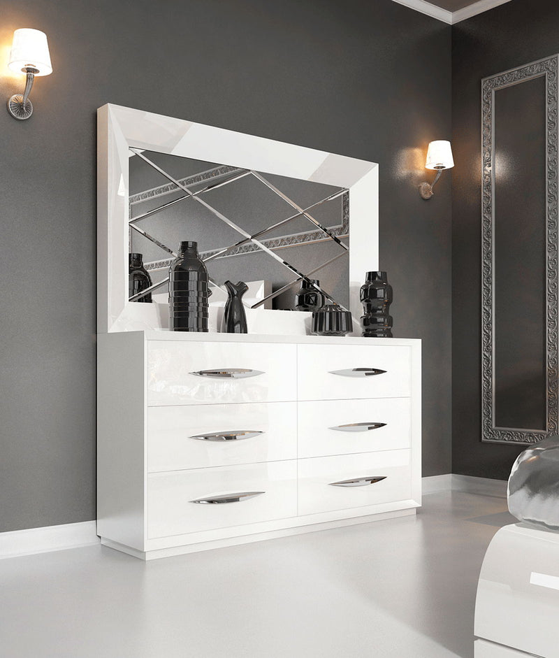 Carmen - Dresser