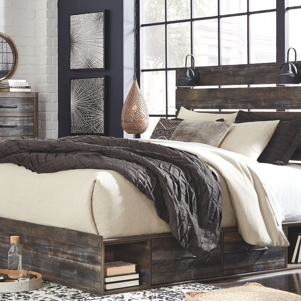 Drystan - Panel Bedroom Set