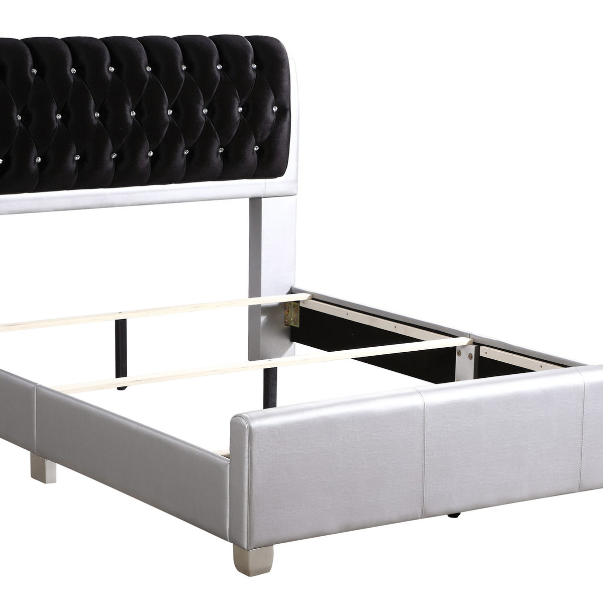 Marilla - Upholstered Bed