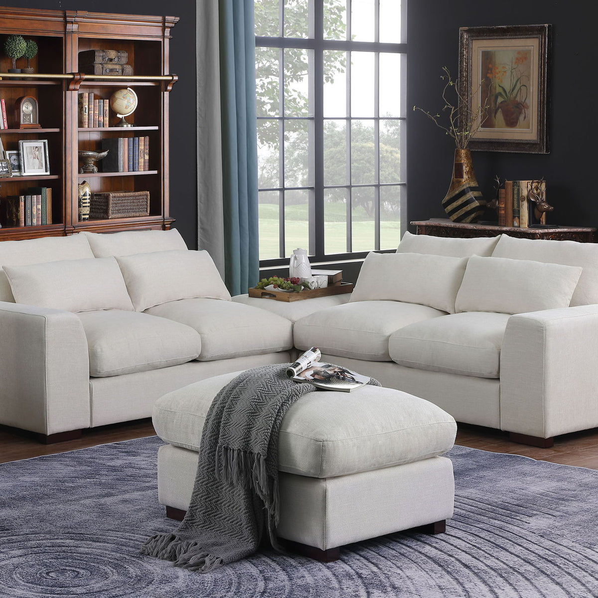 Tatman - Sectional With 2 Ottomans