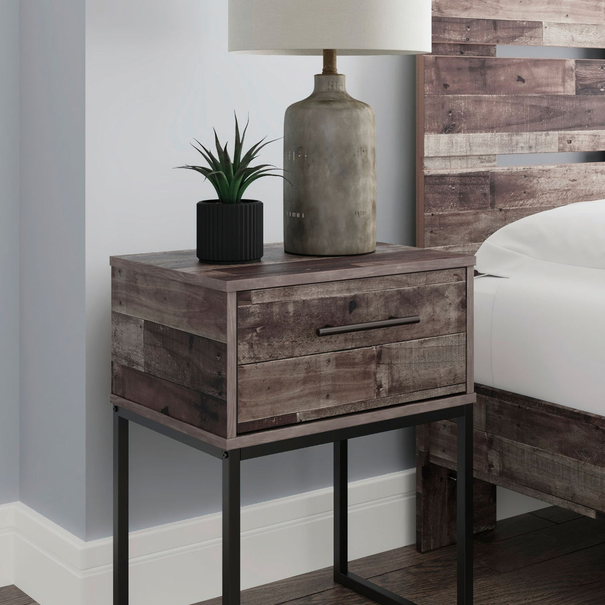Neilsville - One Drawer Night Stand - Black / Gray