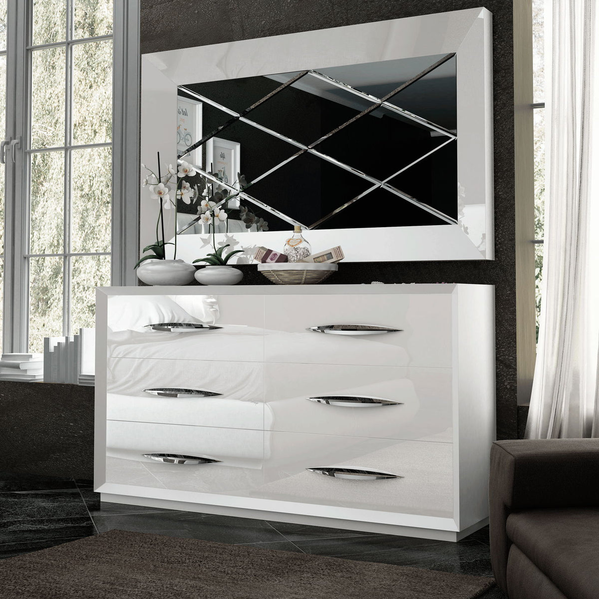 Carmen - Dresser