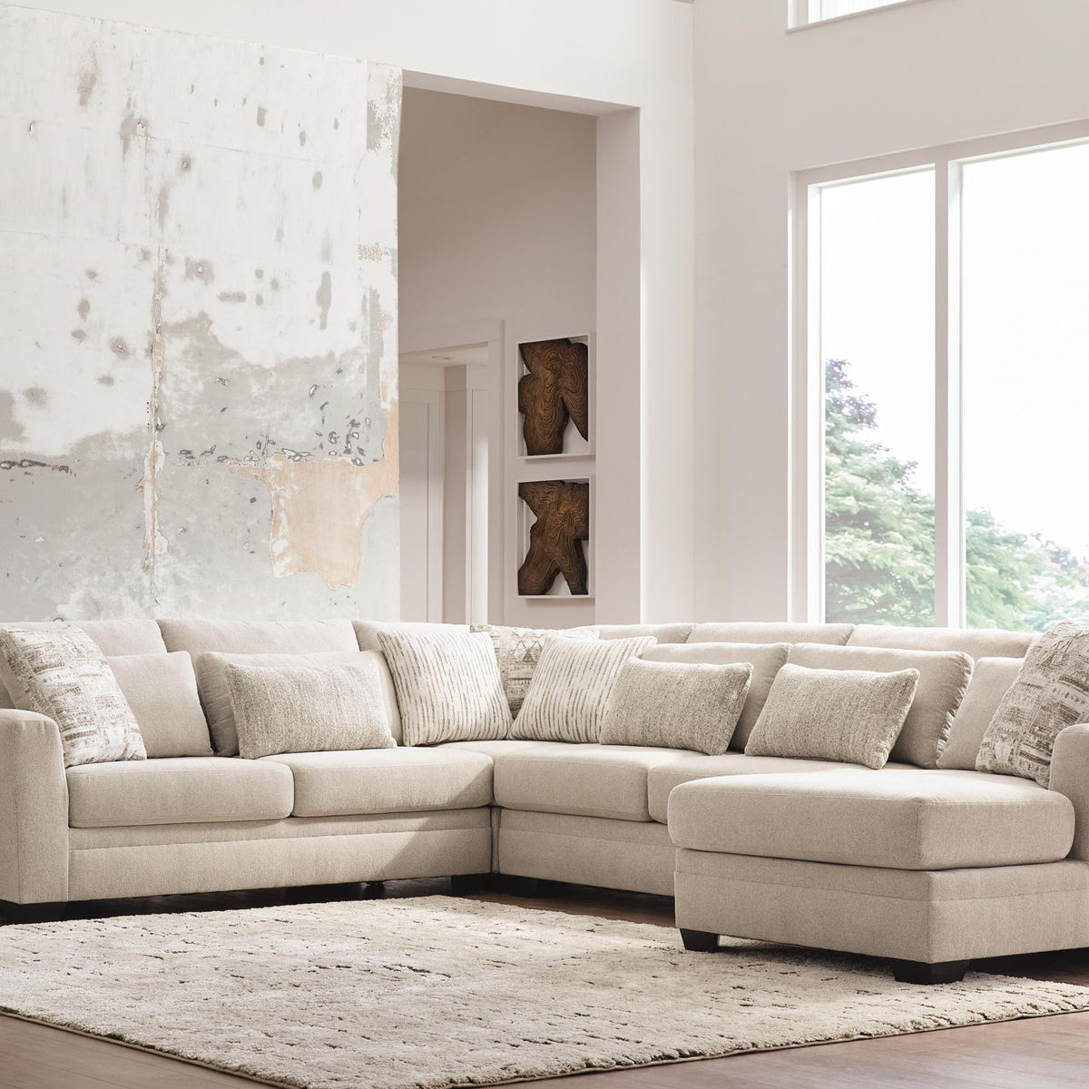 Mandi Point - Sectional