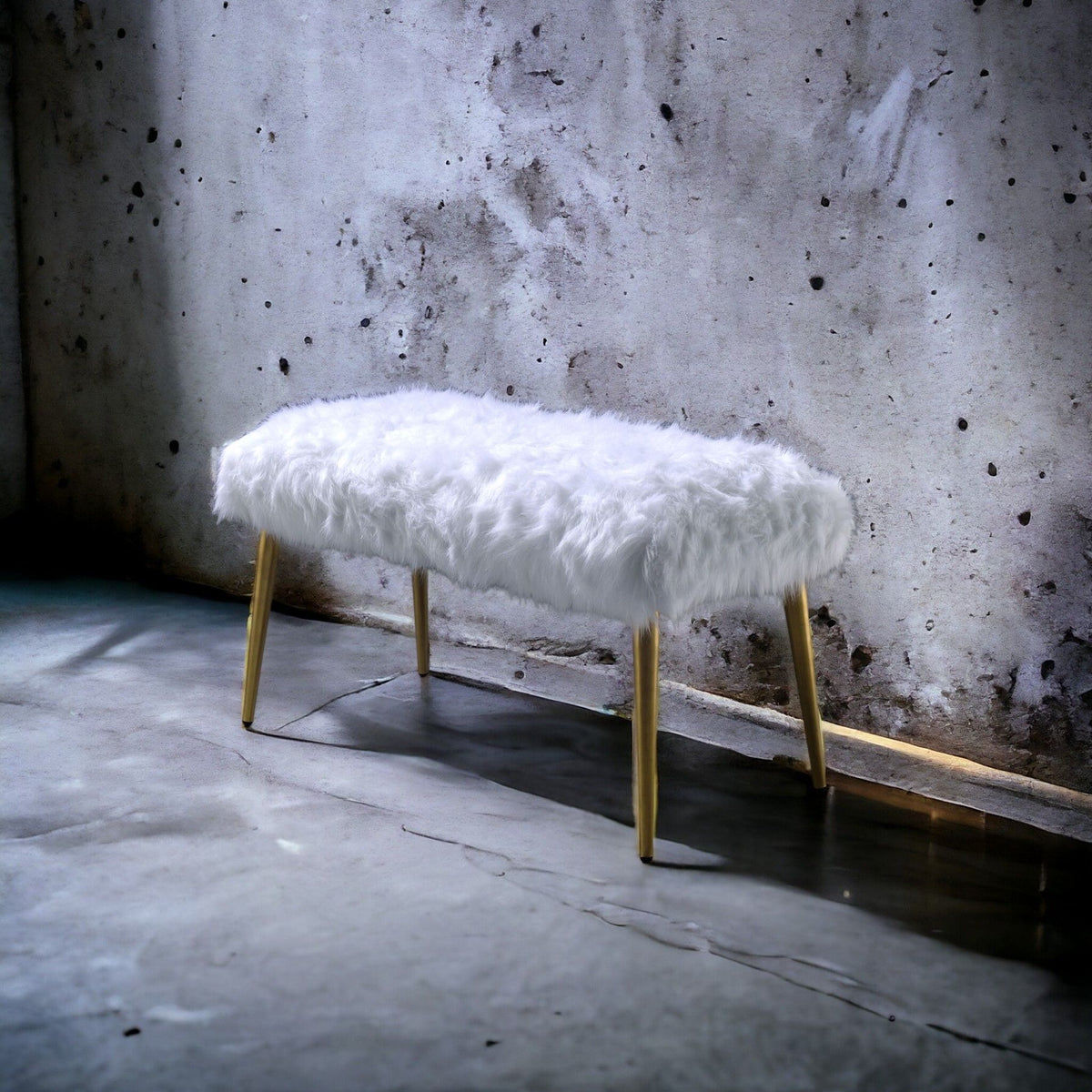 Bagley II - Faux Fur Bench - White / Gold