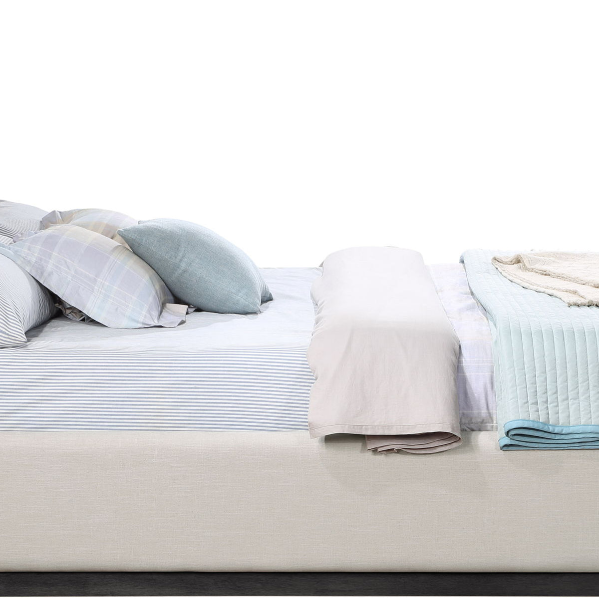 Lucia - Bed