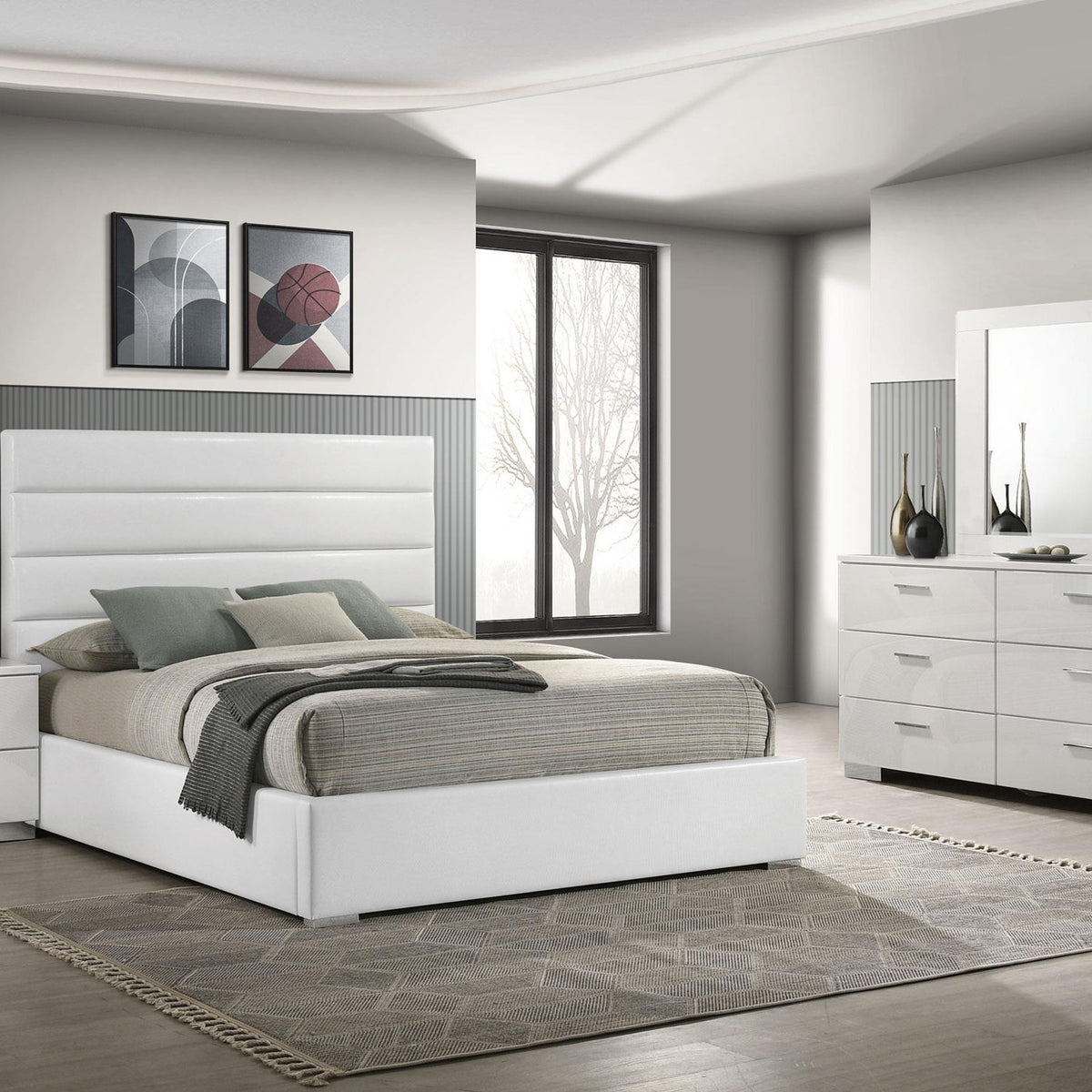Felicity 4-piece California King Bedroom Set White High Gloss