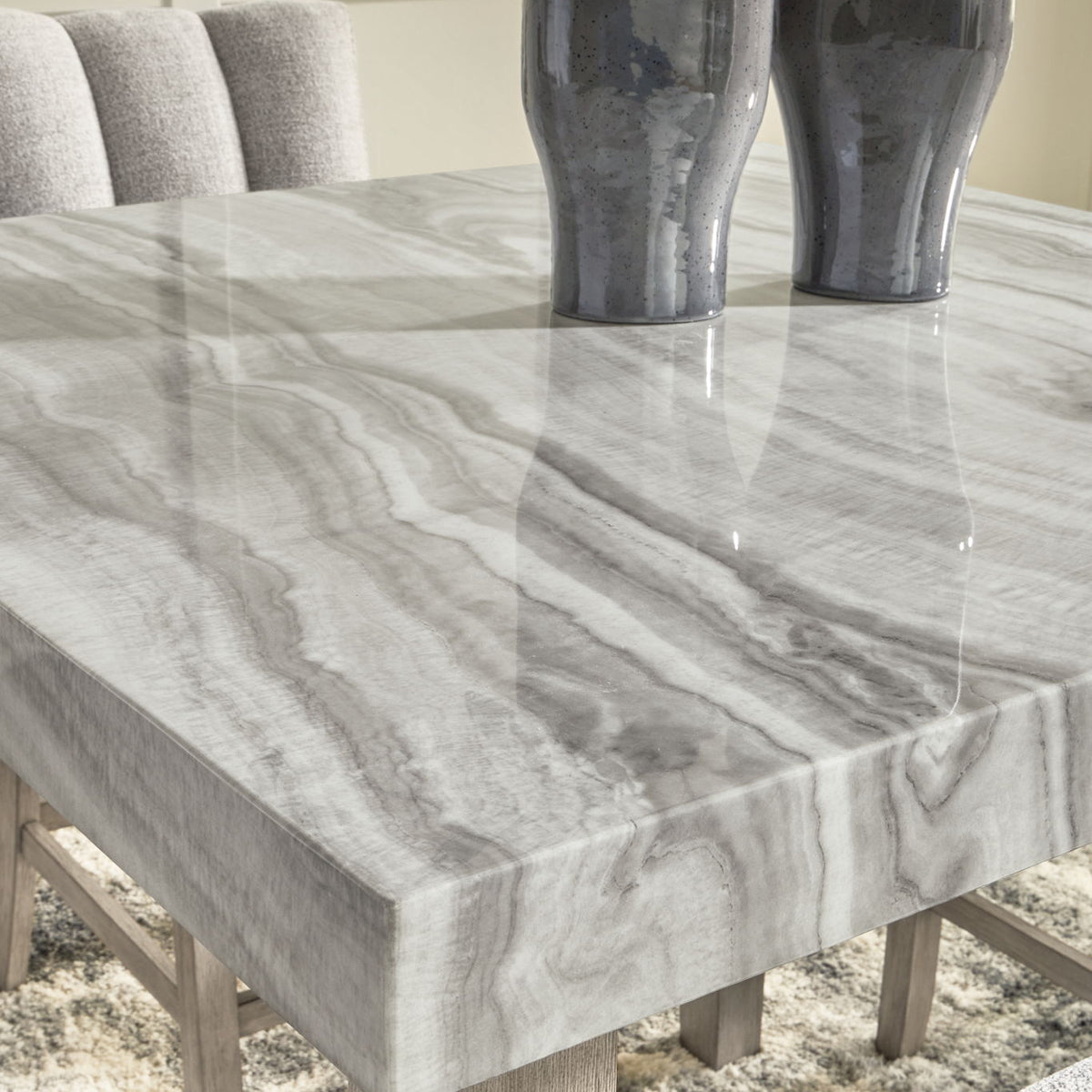 Larawyn - Dining Room Table