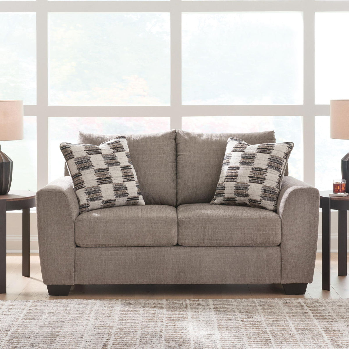 Loreo - Loveseat