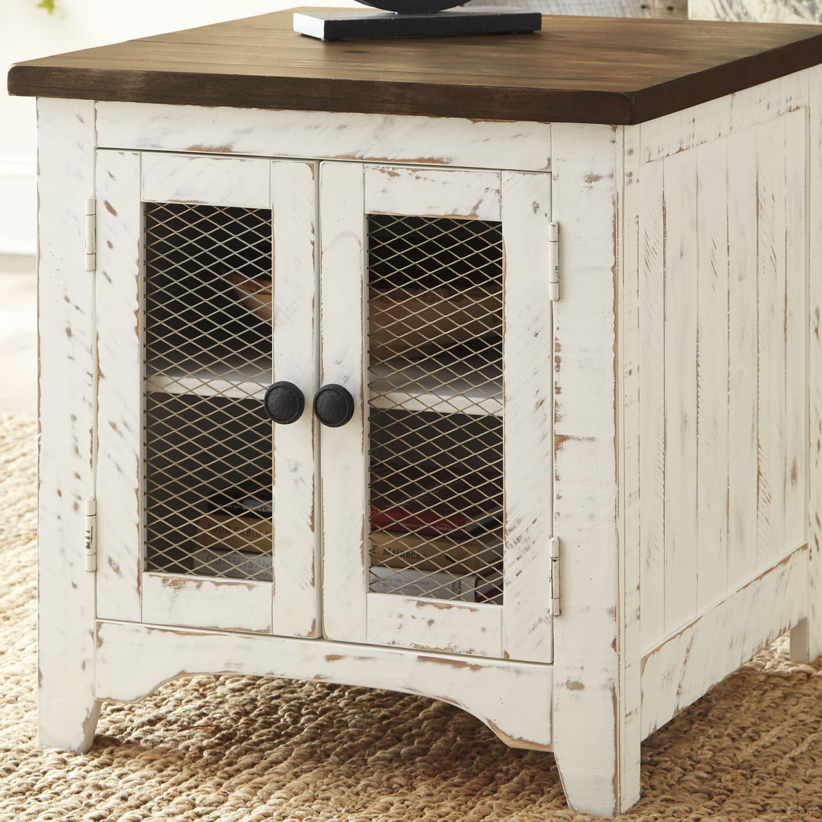 Wystfield - Rectangular End Table - 2 Doors - White / Brown