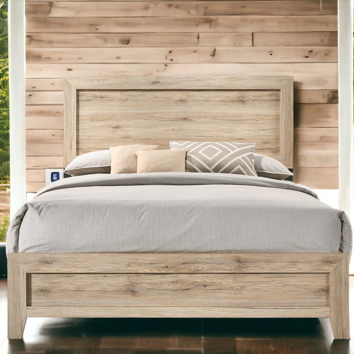 Miquell - Panel Bed