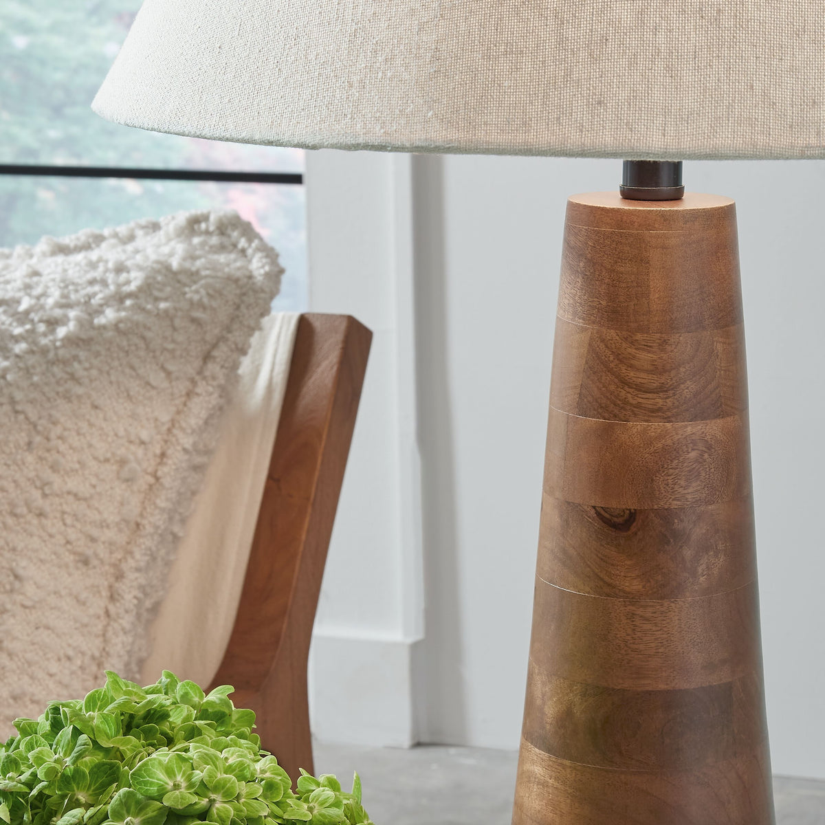Danset - Wood Lamp