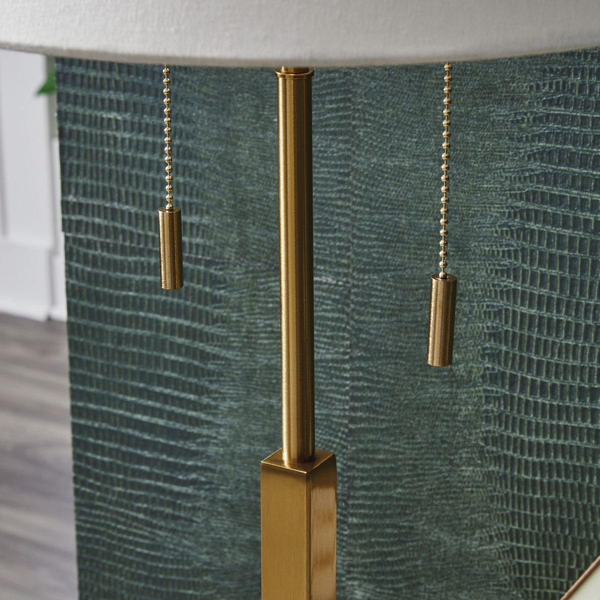 Haigwood - Metal Lamp