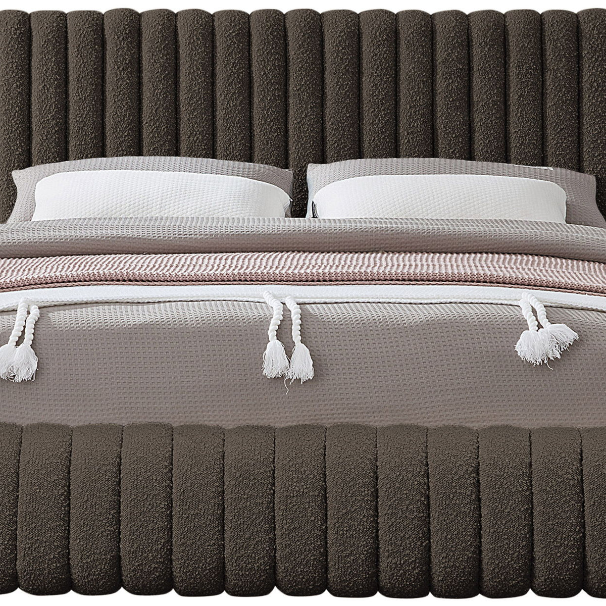 Nash - Bed