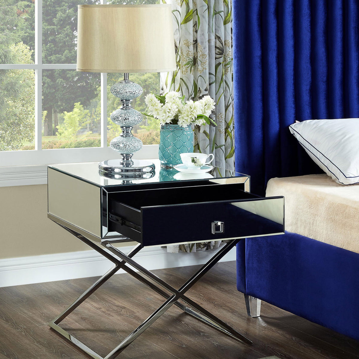 Lynn - Side Table - Chrome