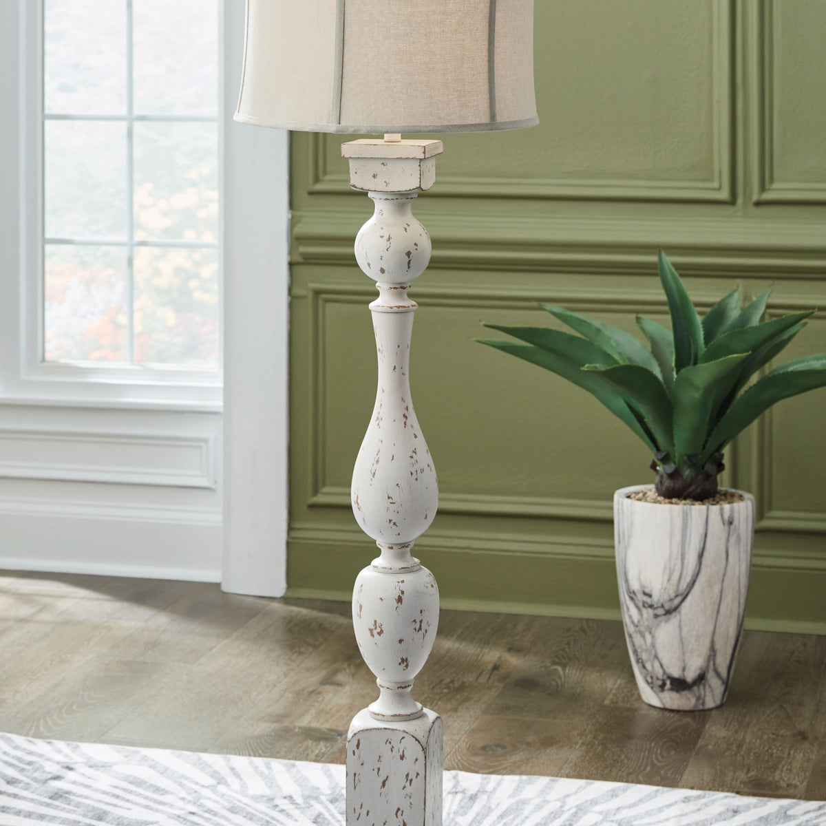 Madsbrook - Poly Lamp