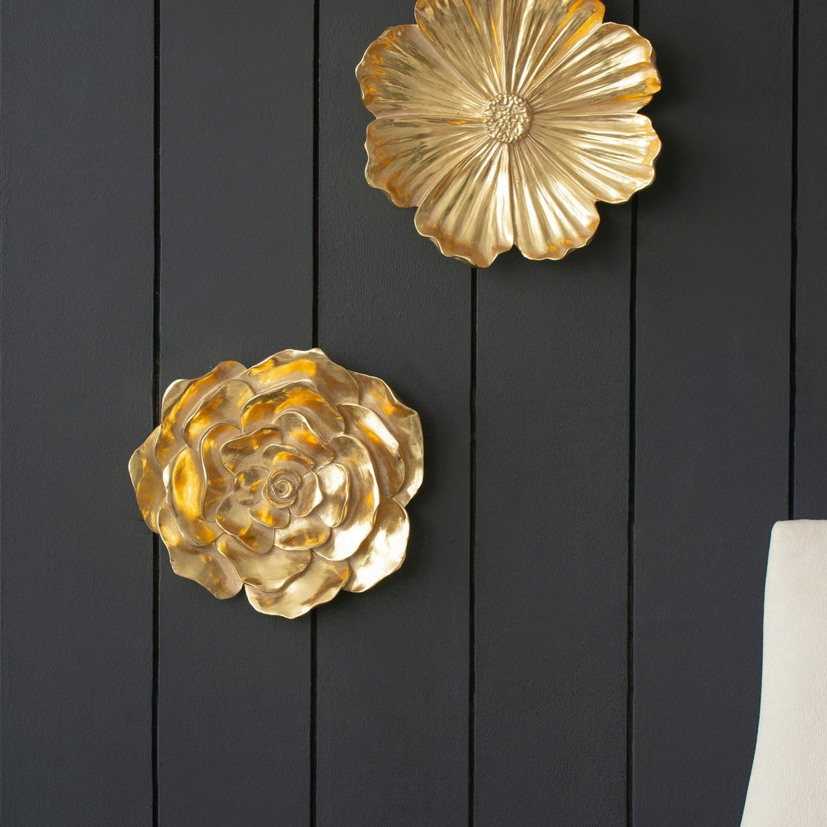 Rose Hanging Resin Wall Accents (Set of 2) - Gold