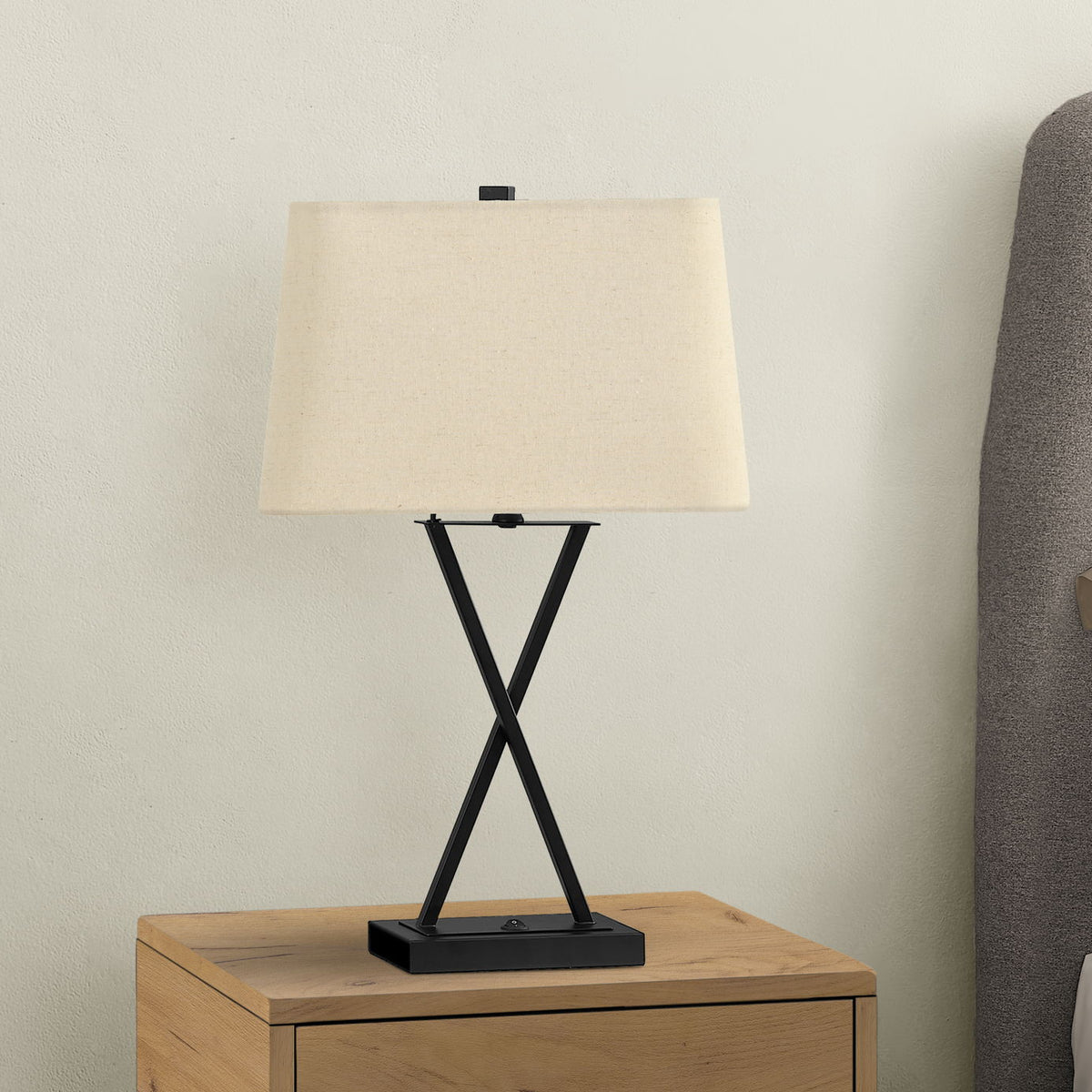 Lighting, Table Lamp, USB Port Included, Resin, Transitional - Black