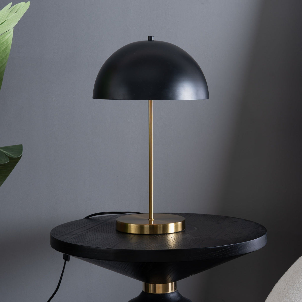 Stratos - Table Lamp - Gold