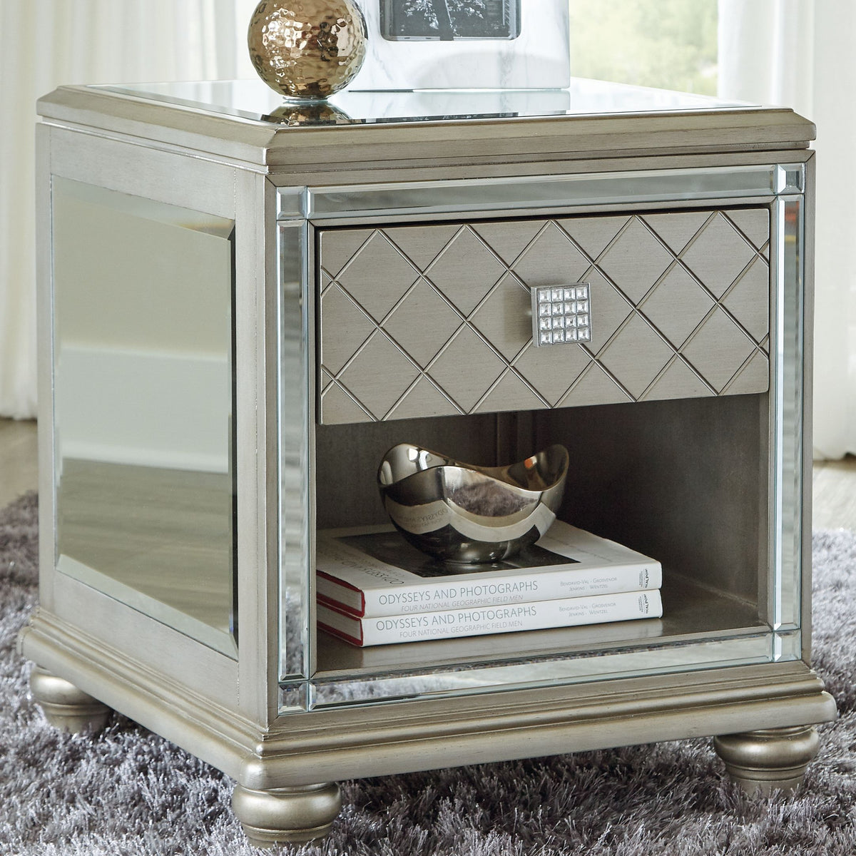 Chevanna - Rectangular End Table - Platinum