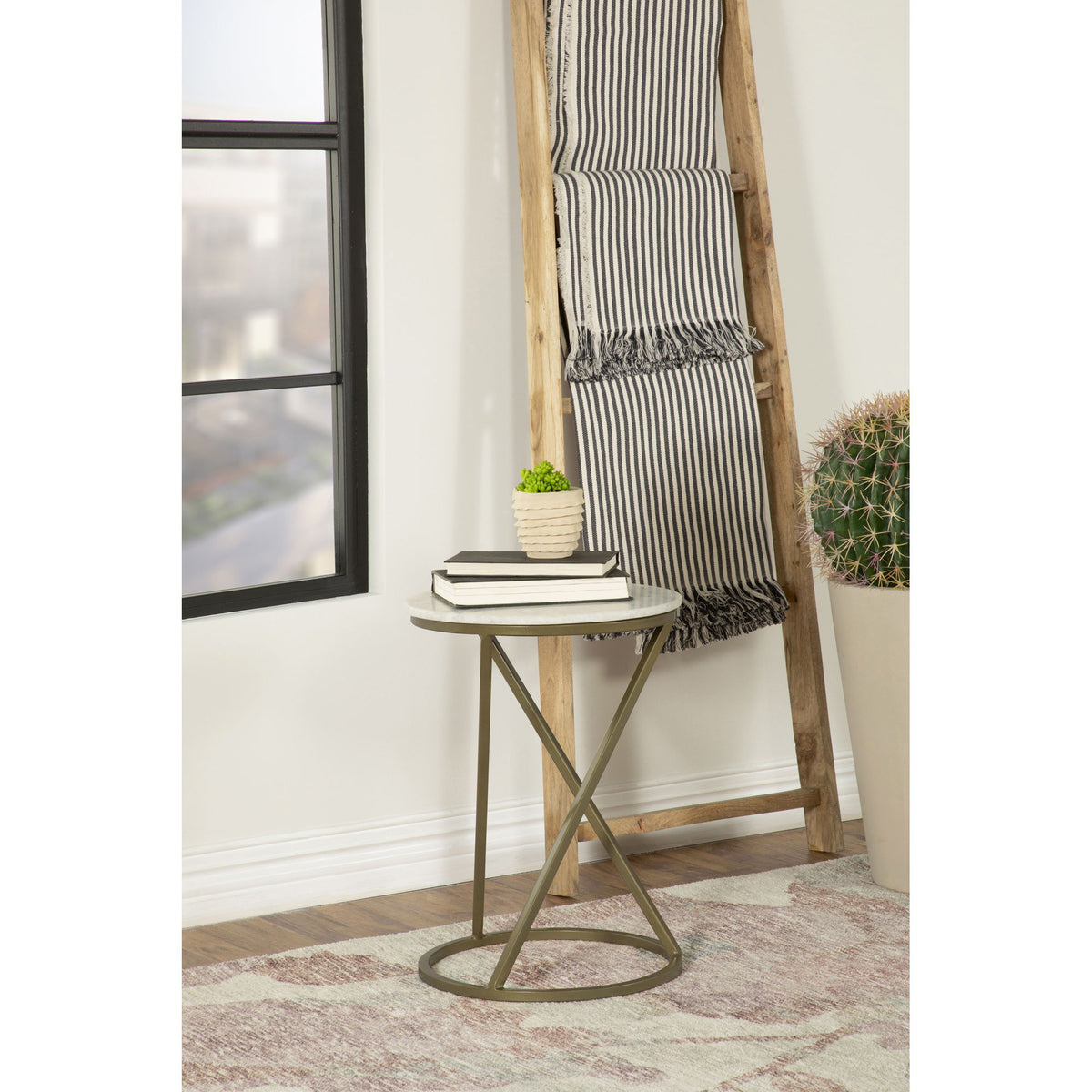 Balboa - Round Accent Side Table With Sculptural Base - White