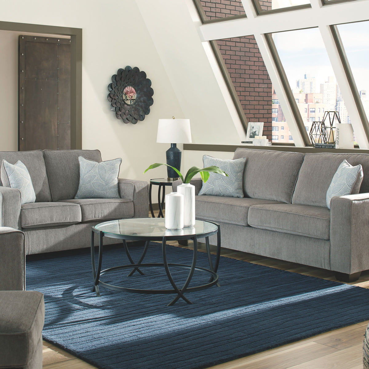 Altari - Chair With Ottoman