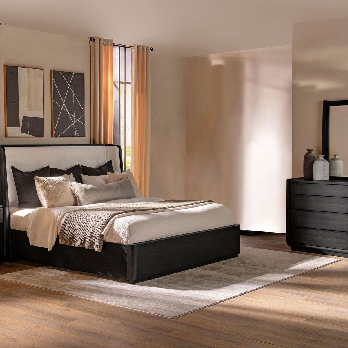 Leandro 4-piece Eastern King Bedroom Set Burnished Black