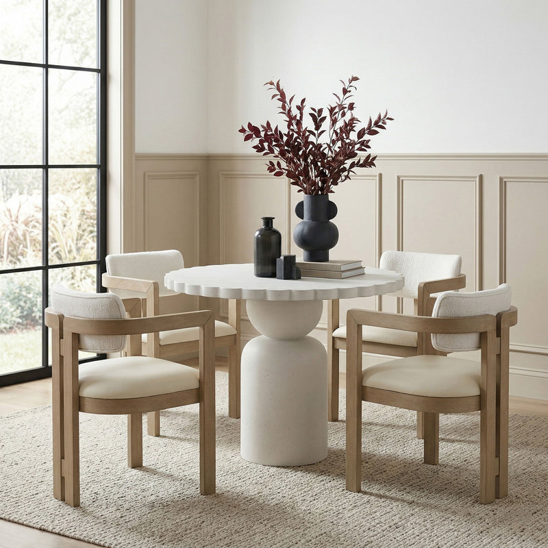 Indoor/outdoor pedestal table with round scalloped white top