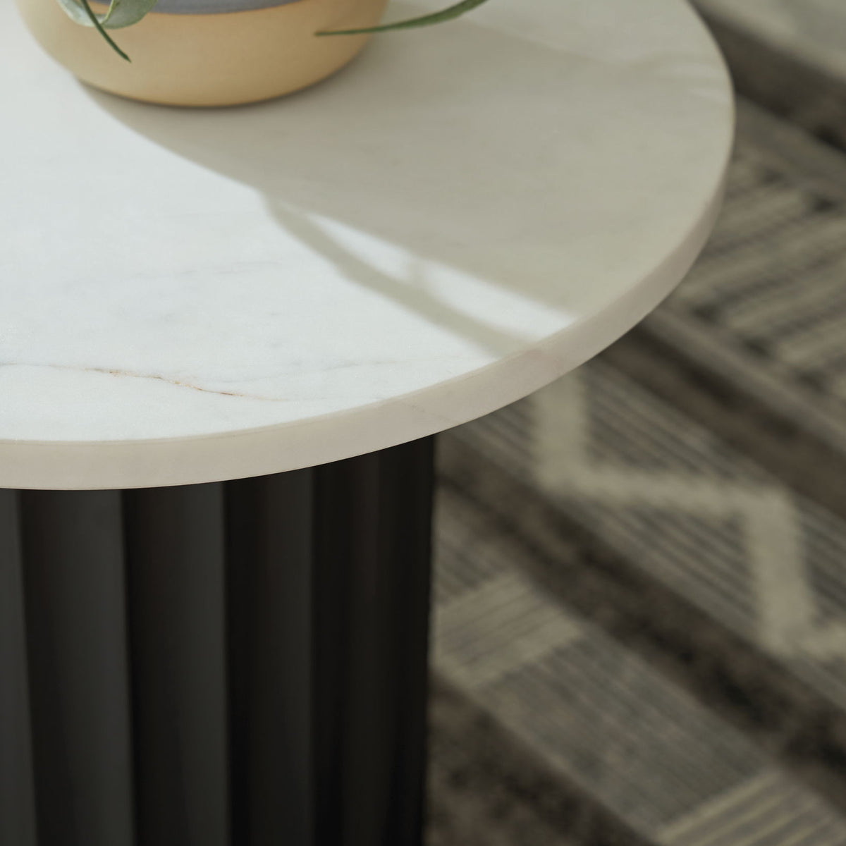 Wainstone - Black / White - Accent Table