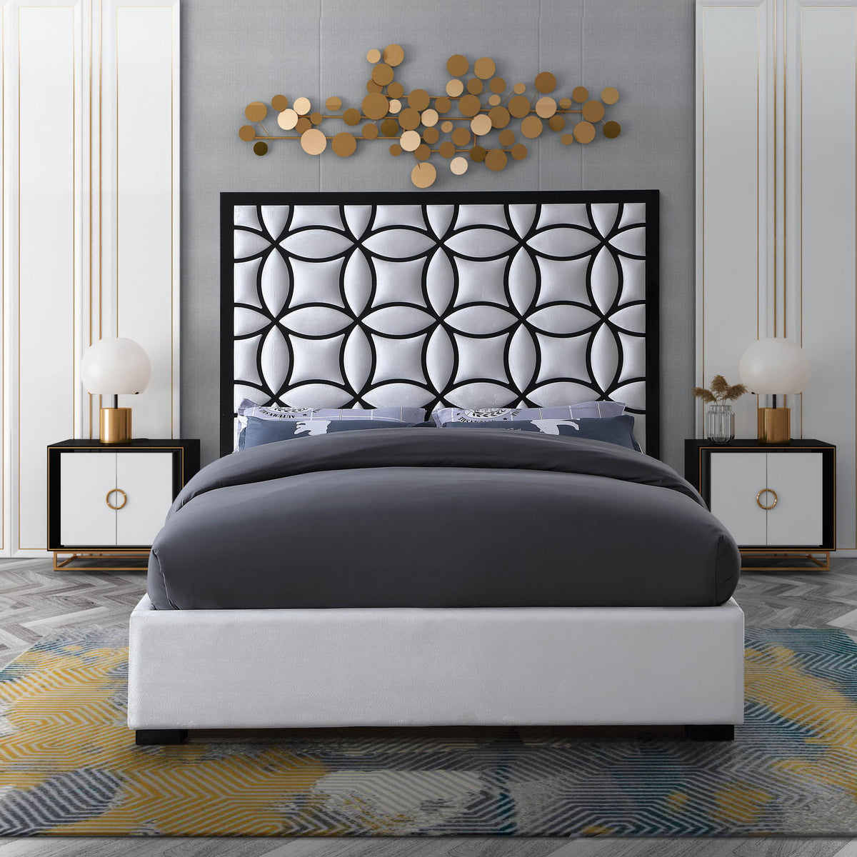 Taj - Bed