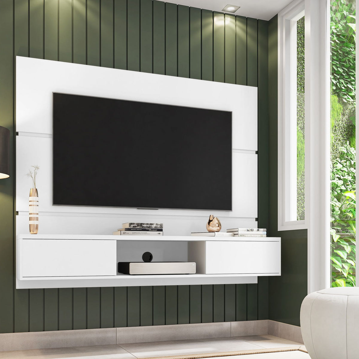 Manhattan Vernon - TV Panel