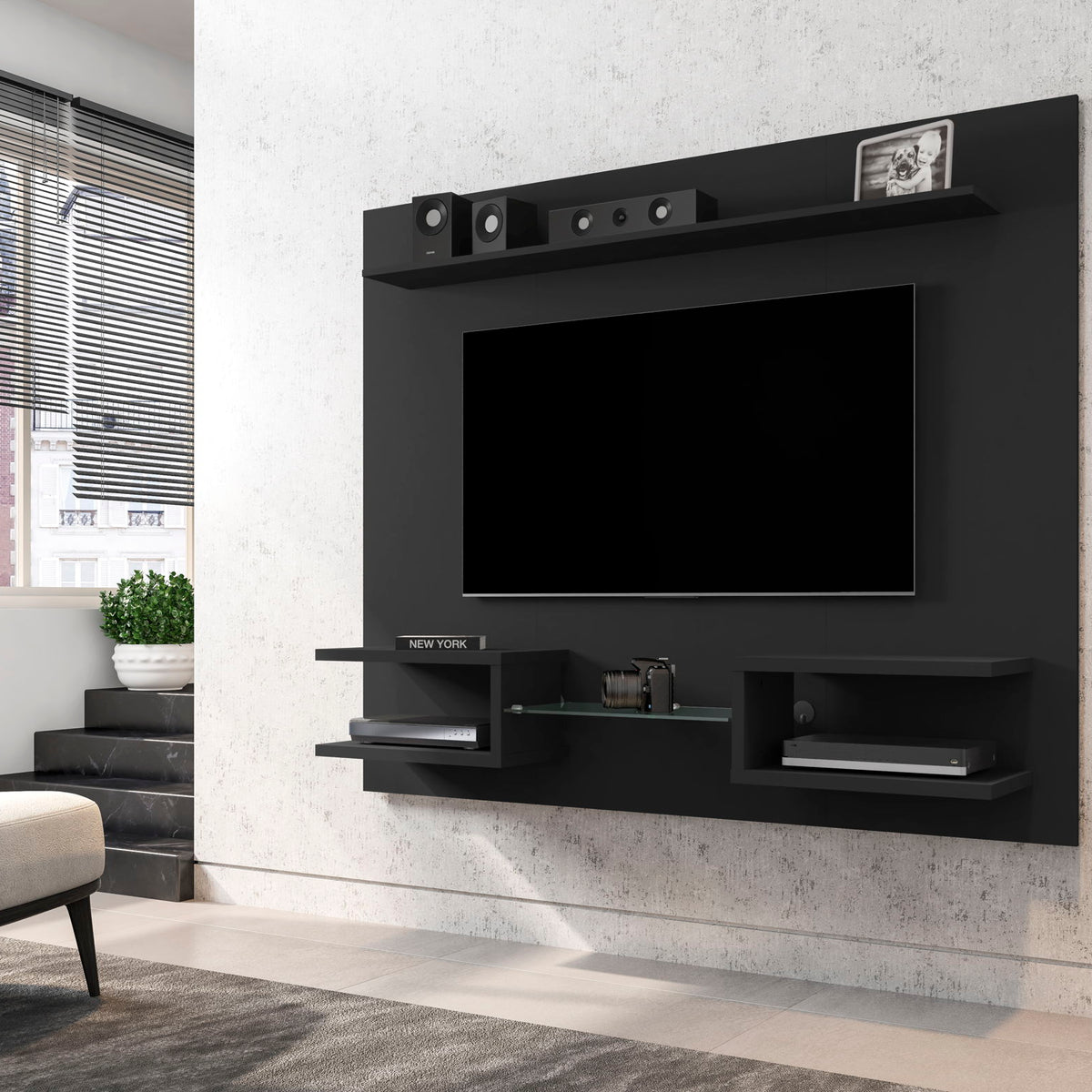 Manhattan Plaza - TV Panel