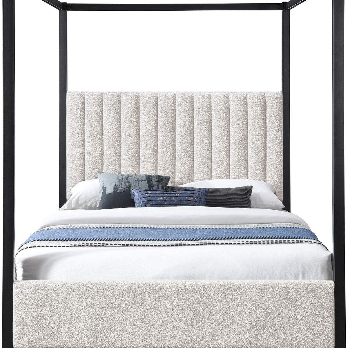 Kelly - Bed