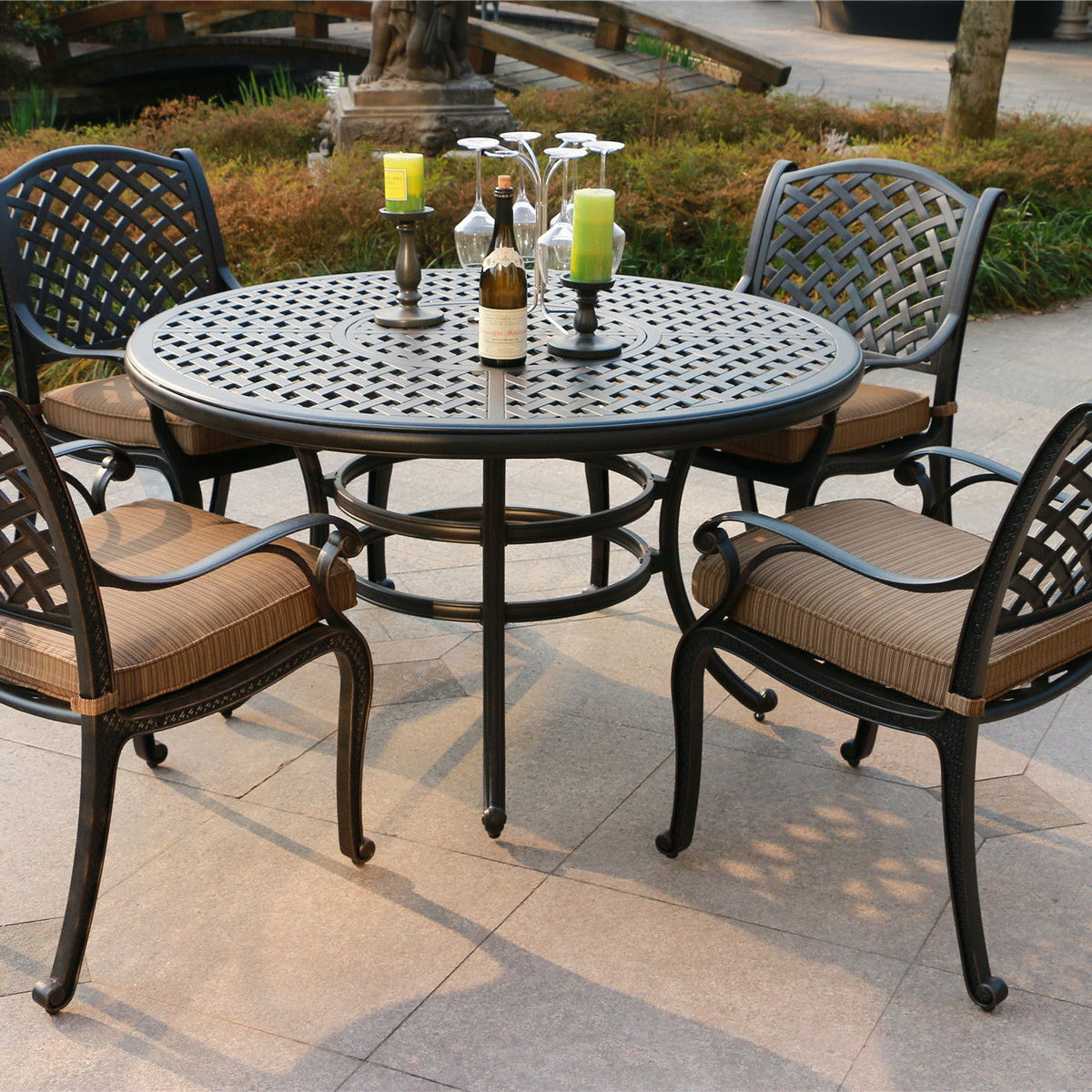Round 4 Person 51.97" Long Dining Set With Cushions