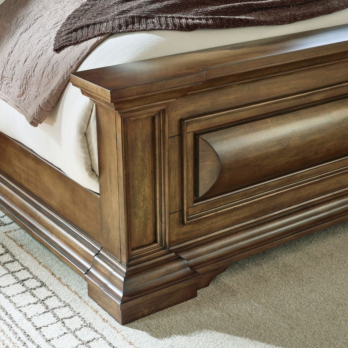 Frantanna - Panel Bed
